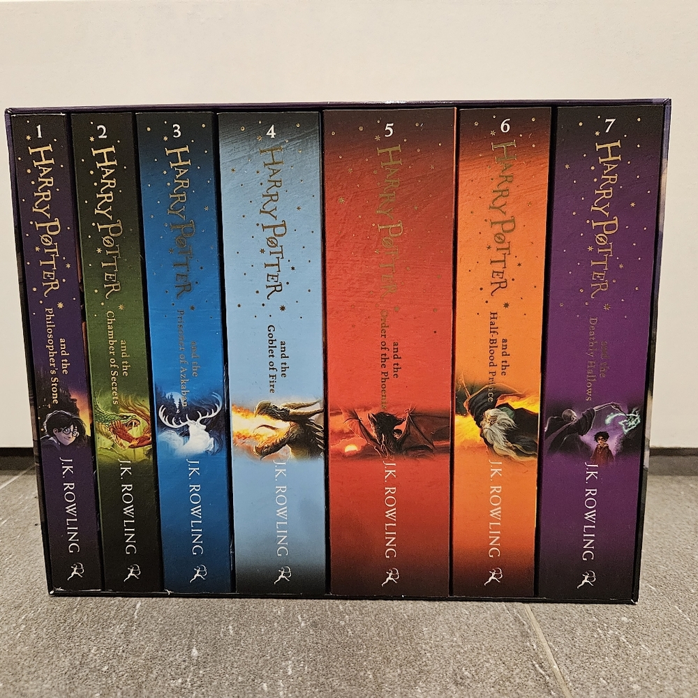 Warner Bros. Harry Potter Book Set - Multicolor